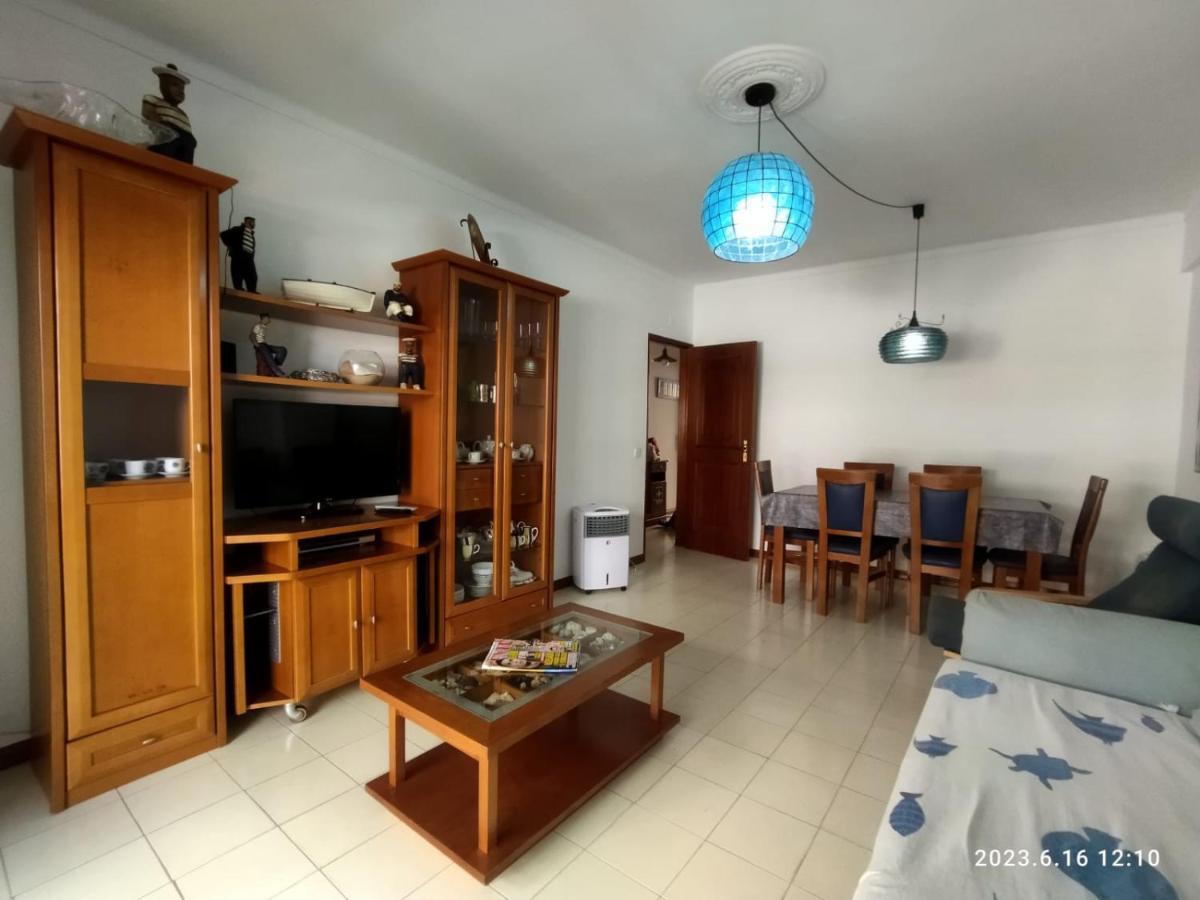 Cozy Apartment In Quarteira Exterior photo