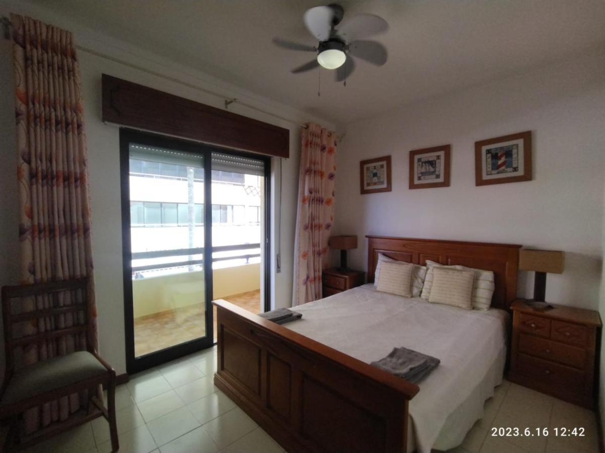 Cozy Apartment In Quarteira Exterior photo