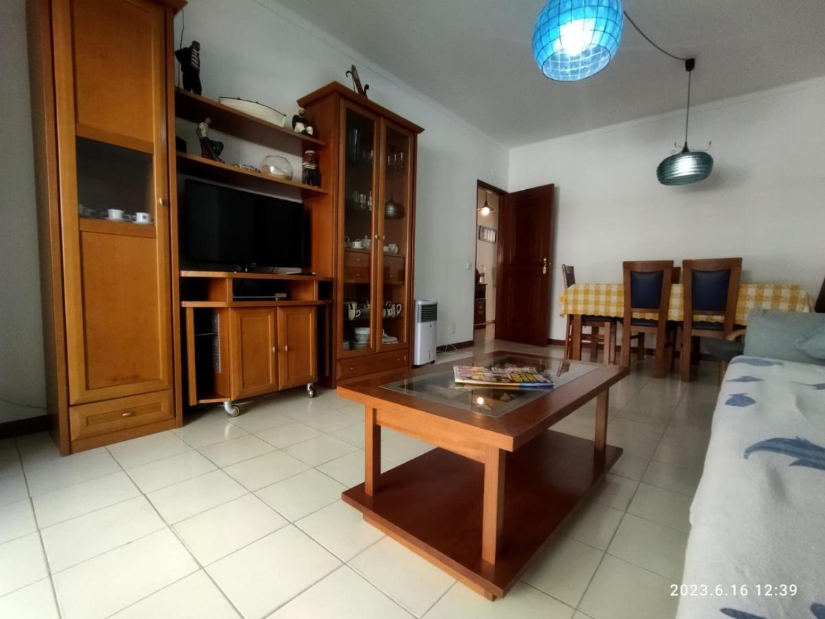 Cozy Apartment In Quarteira Exterior photo
