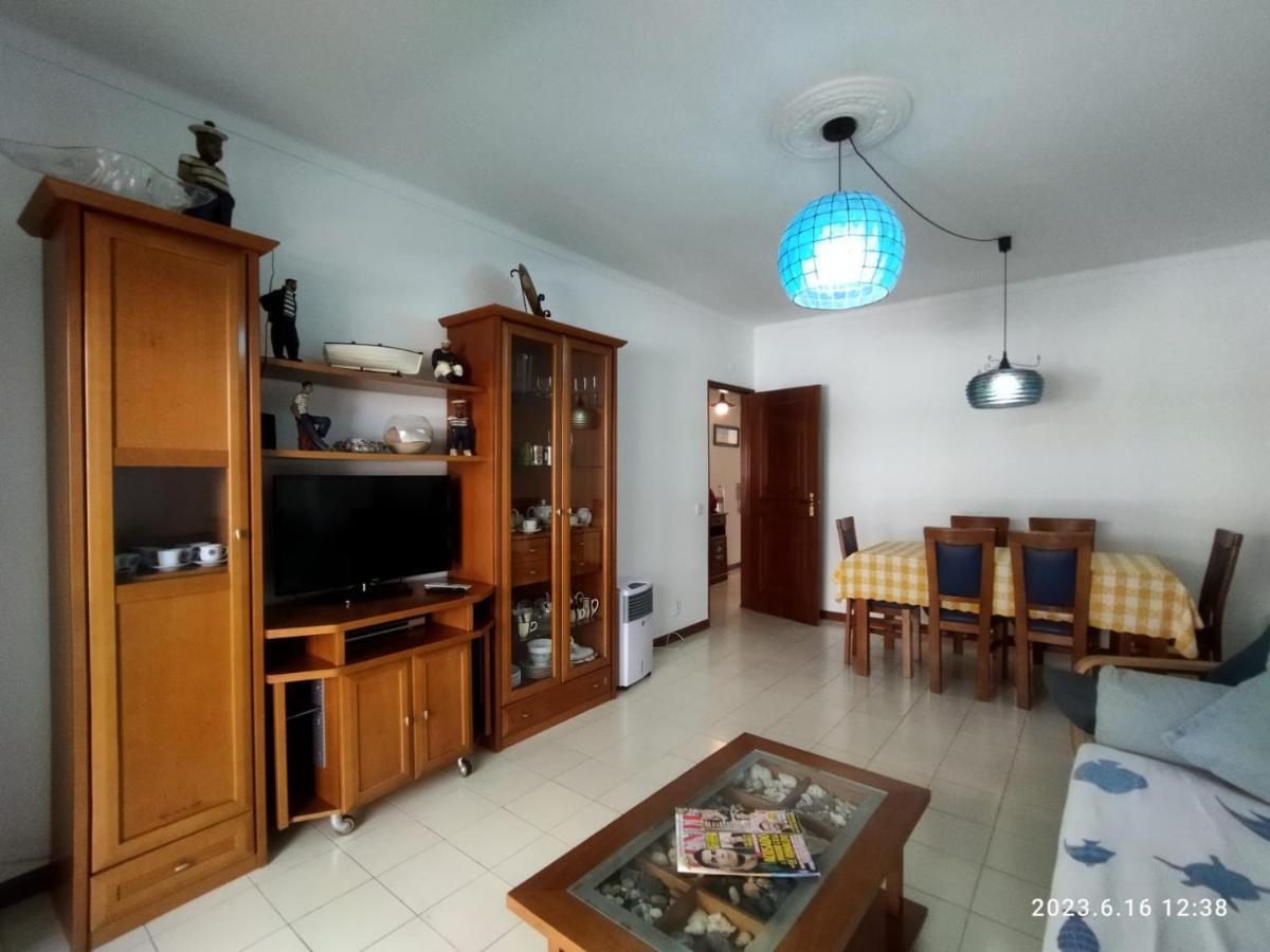 Cozy Apartment In Quarteira Exterior photo