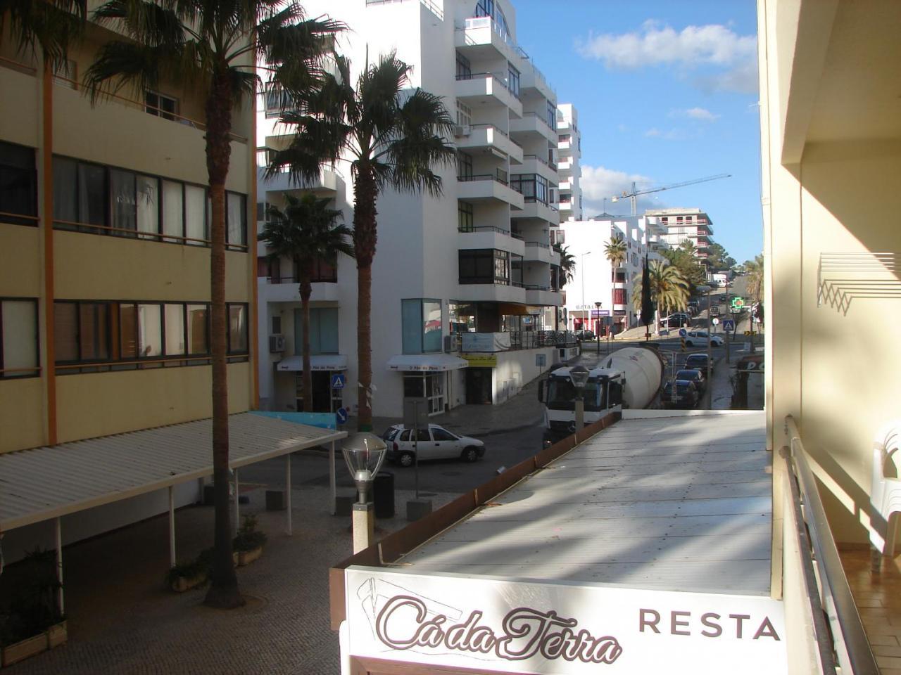 Cozy Apartment In Quarteira Exterior photo