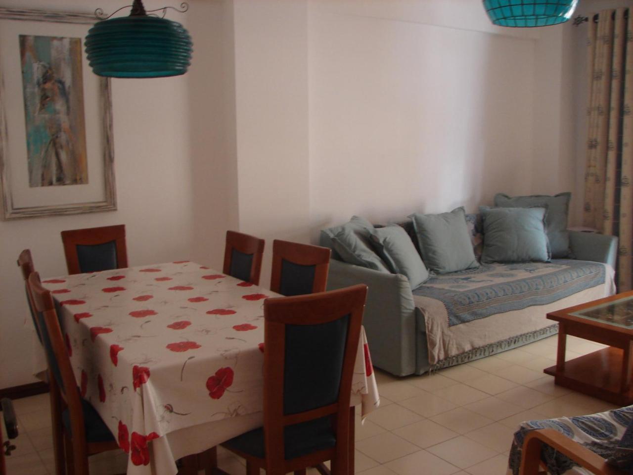 Cozy Apartment In Quarteira Exterior photo