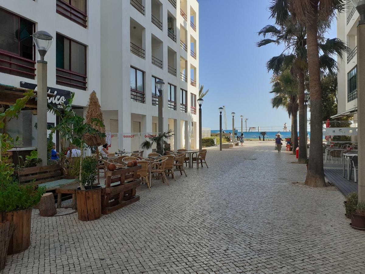 Cozy Apartment In Quarteira Exterior photo